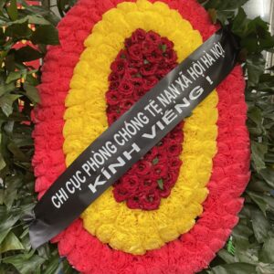 Đặt vòng hoa tang lễ - 300k