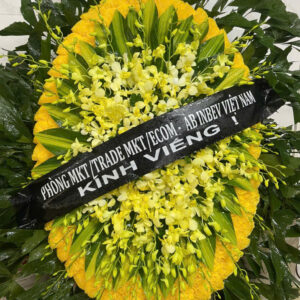 ĐẶT VÒNG HOA VIẾNG