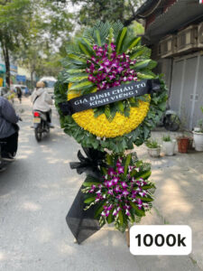 Cửa hàng bán vòng hoa tang lễ